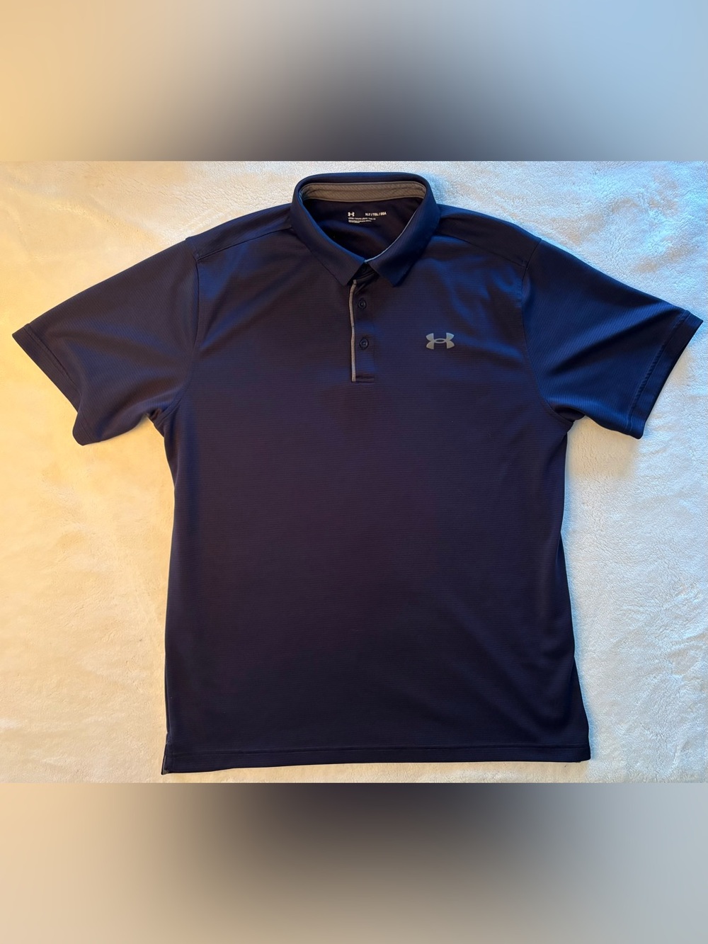 Under Armour | XLT | Navy with Gray Trim Loose Fit Tech Golf Short Sleeve Polo